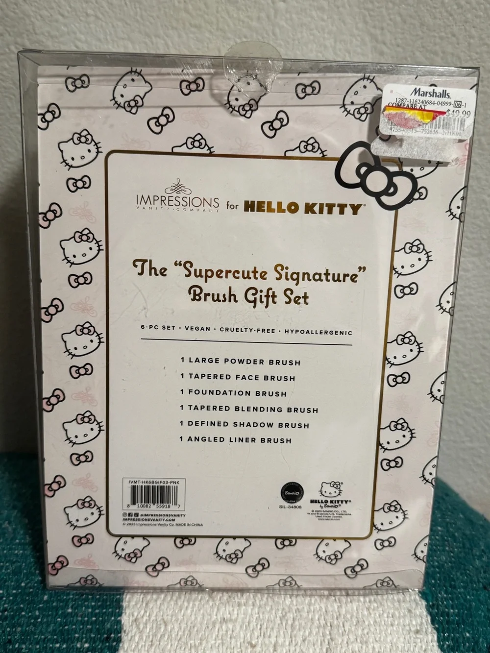 Hello Kitty hello kitty